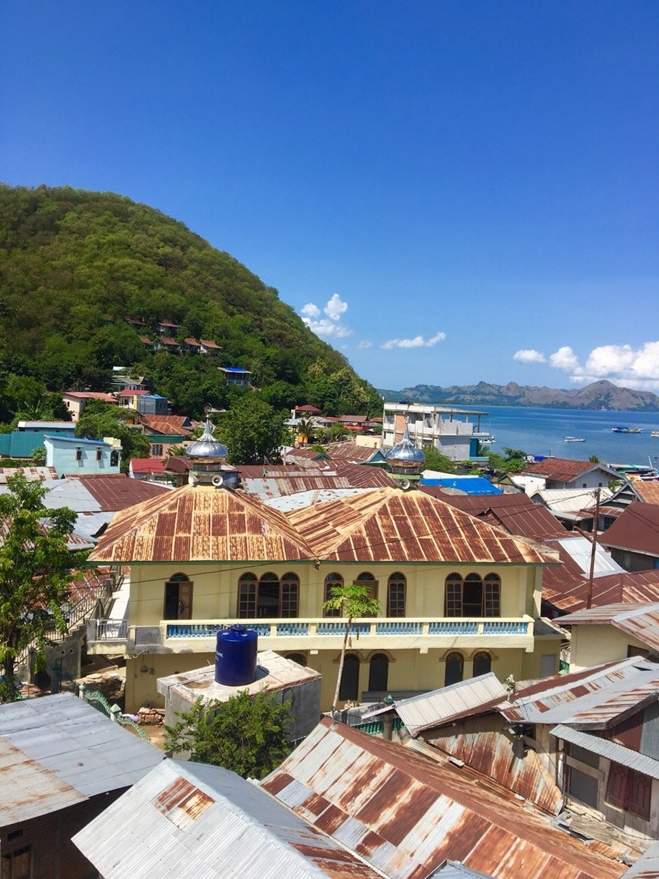 Indonesien -  - Frühstück am Hafen ☀️