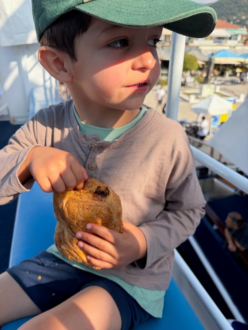 Griechenland - Nydri - Bevor es losgehen sollte, wurde aber erstmal auf dem Schiff gefrühstückt.