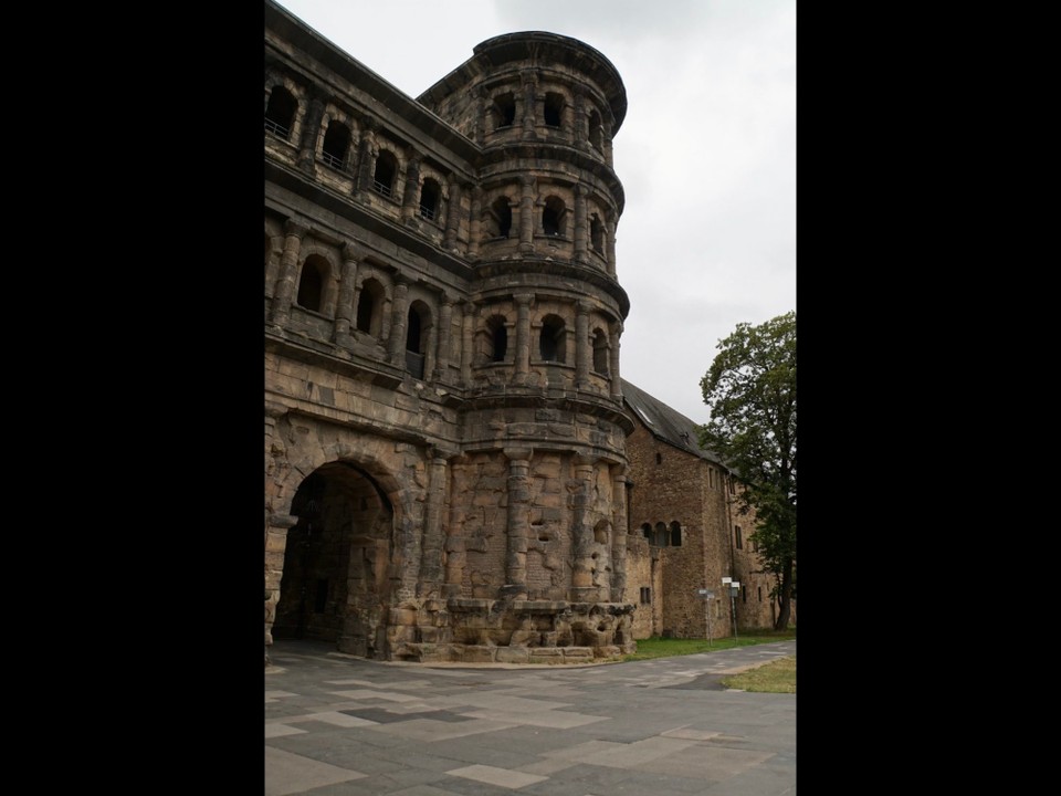 Deutschland - Trier - Porta Nigra - Eingang