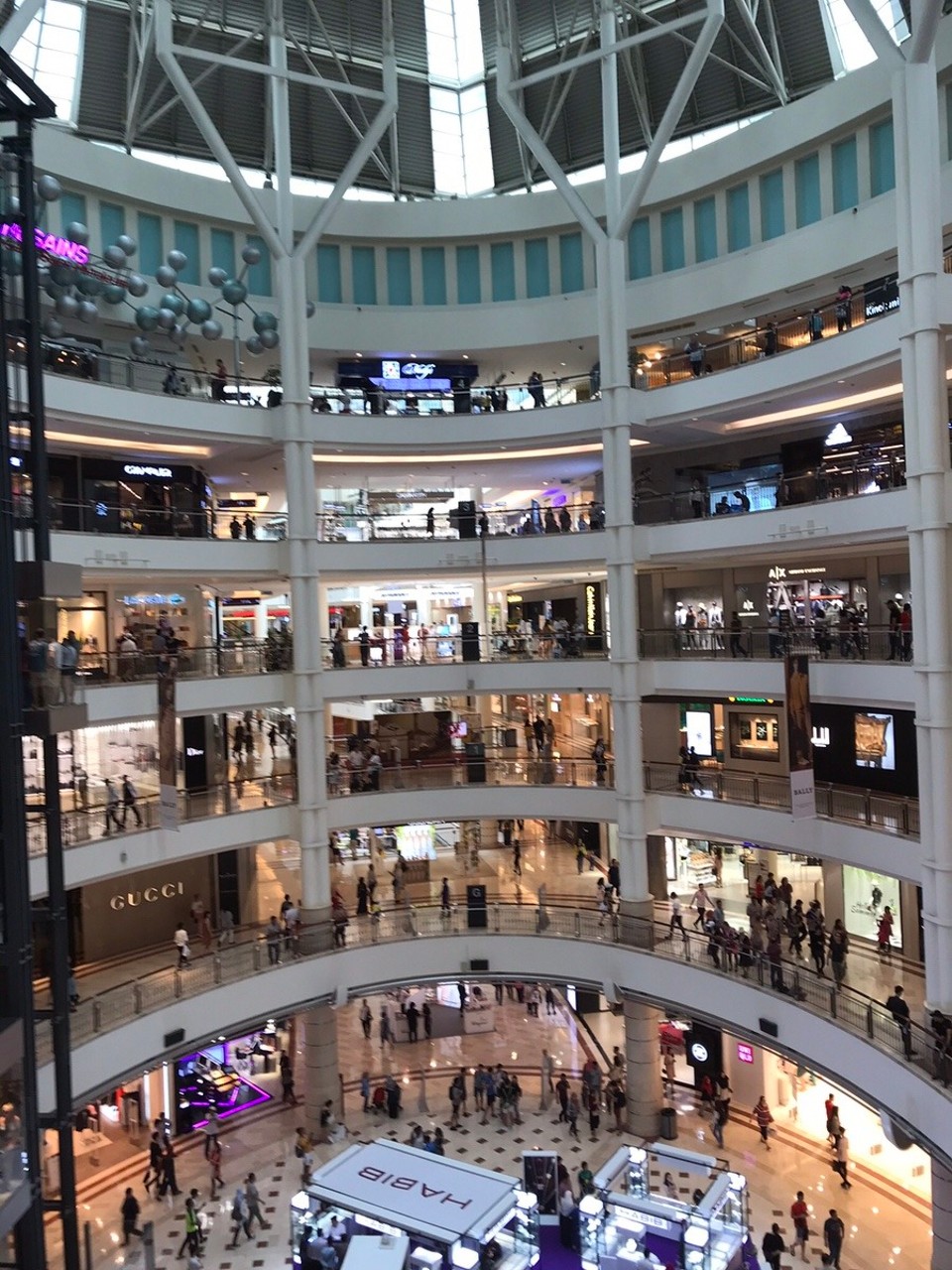 Malaysia - Kuala Lumpur - Inside Petronas Towers, millions of shoppers!