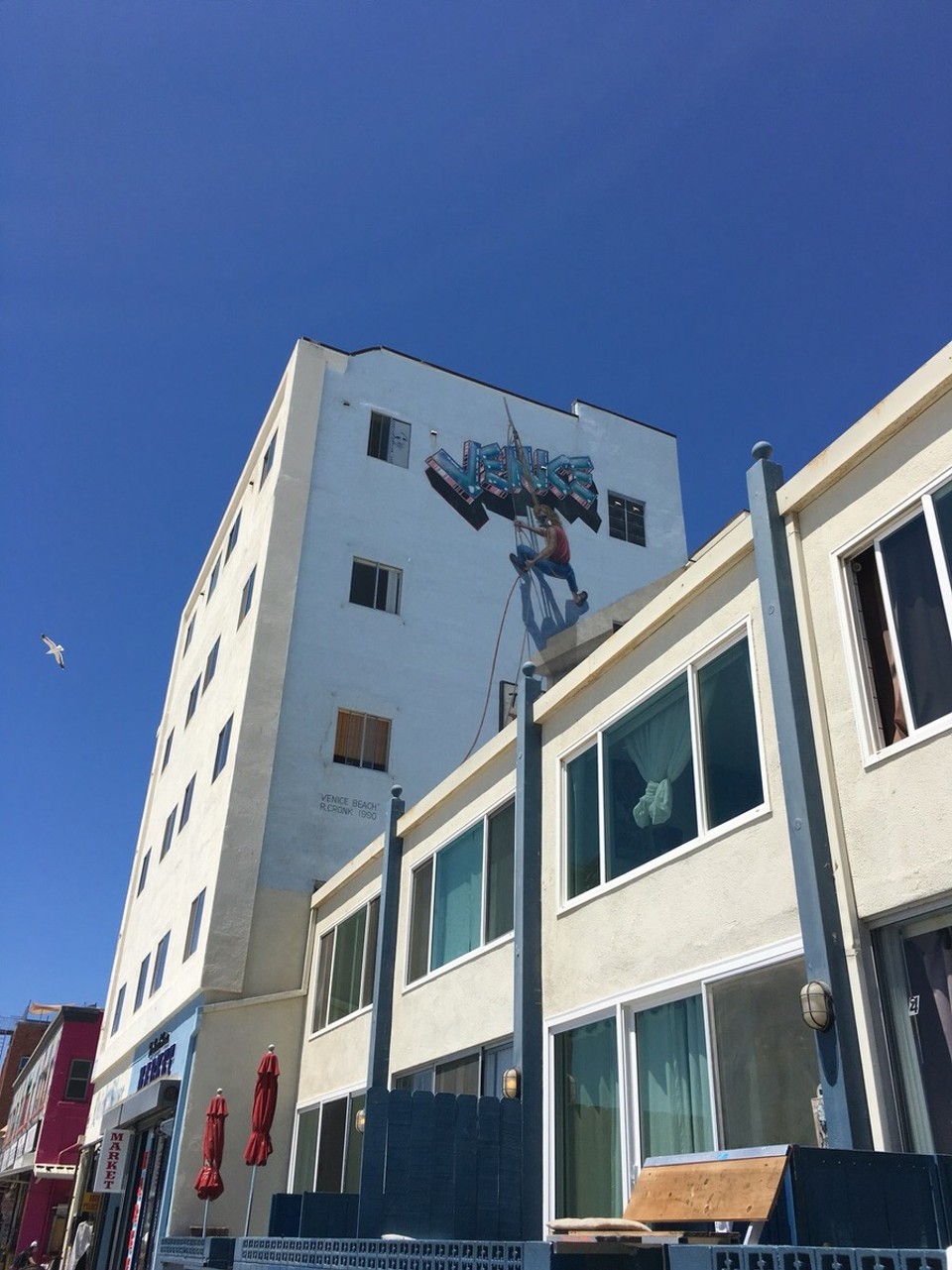 Vereinigte Staaten - Los Angeles - Man kann sich hier auch fast nicht verlaufen - überall wird einem gesagt dass man am Venice Beach ist (ist es schlimm, dass ich kein Bild vom Strand hab?)  