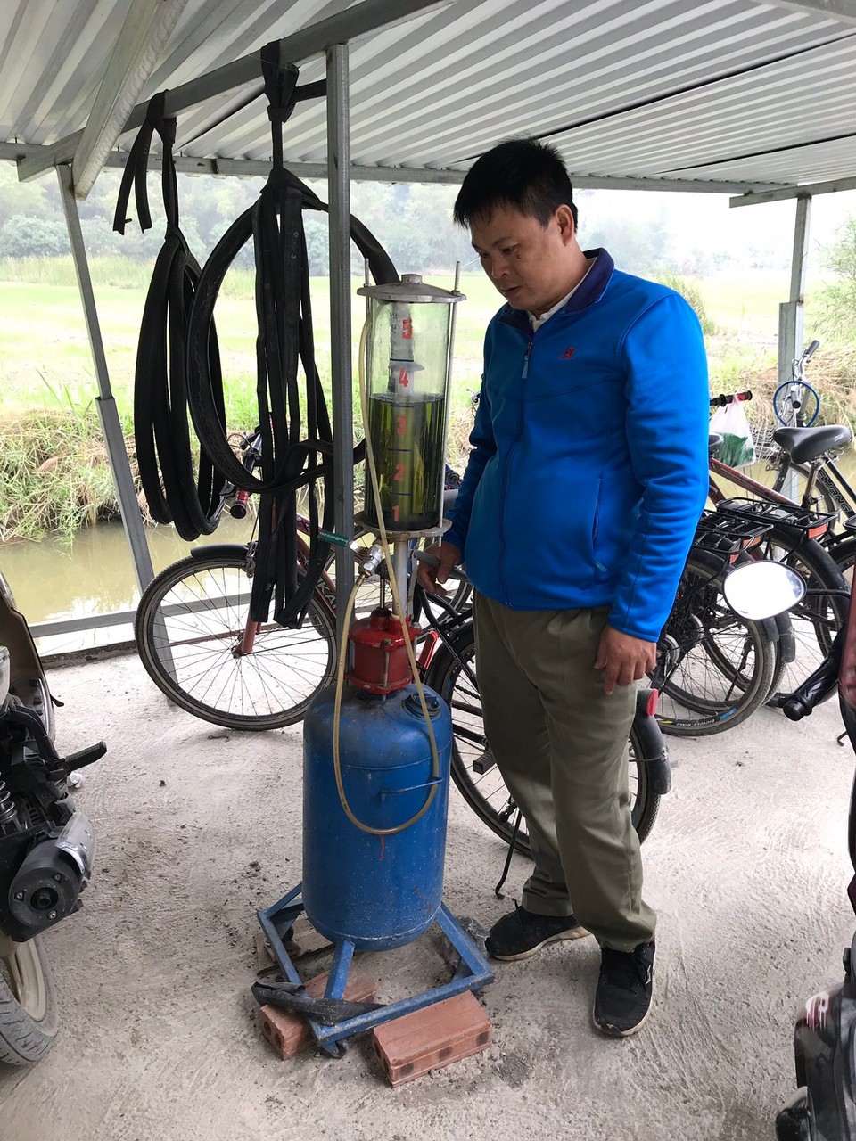 Vietnam - H. Hoa Lư - Anhs mobile Minitankstelle 