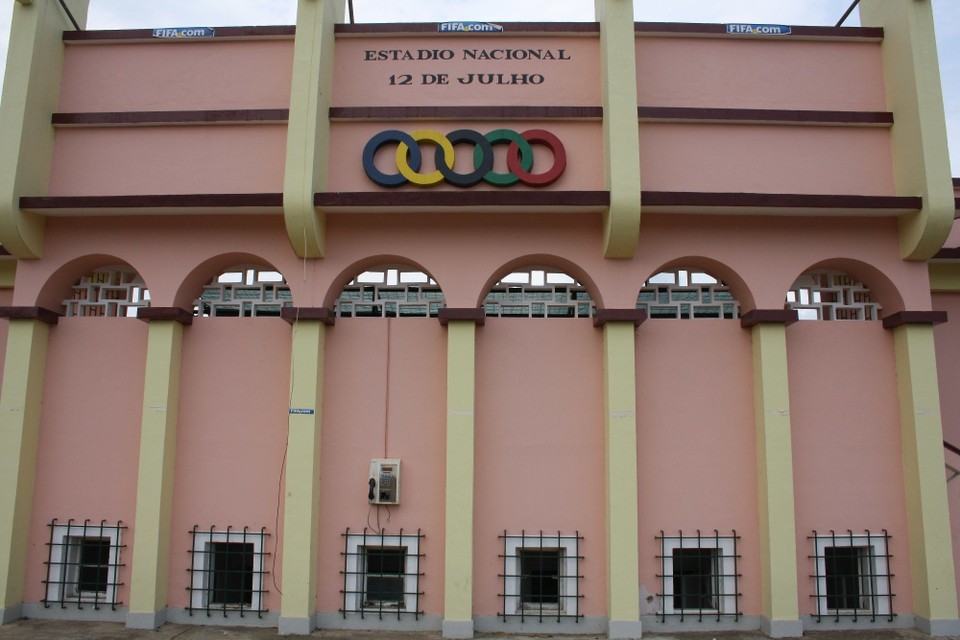 São Tomé und Príncipe - São Tomé - Stadion von Sao Tome