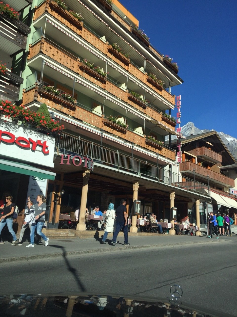 Schweiz - Grindelwald - Bernerhof, unser Café undHotel in der Hauptstraße!