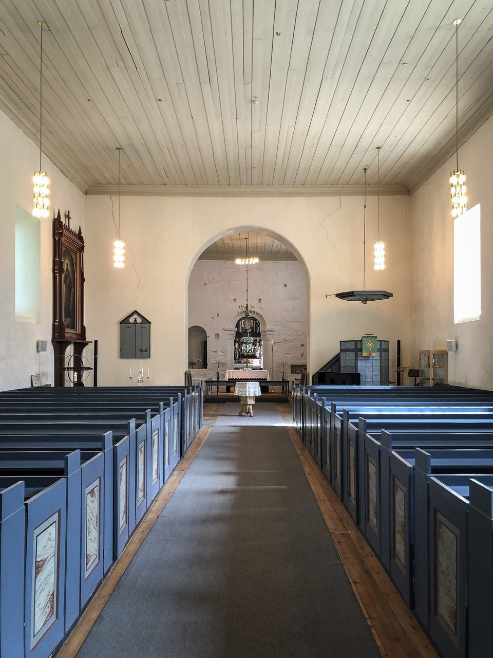 Norwegen - Gladstad - Der älteste Teil des Chors stammt aus dem 12. Jahrhundert. Die Kirche wurde in den 1960er Jahren renoviert.