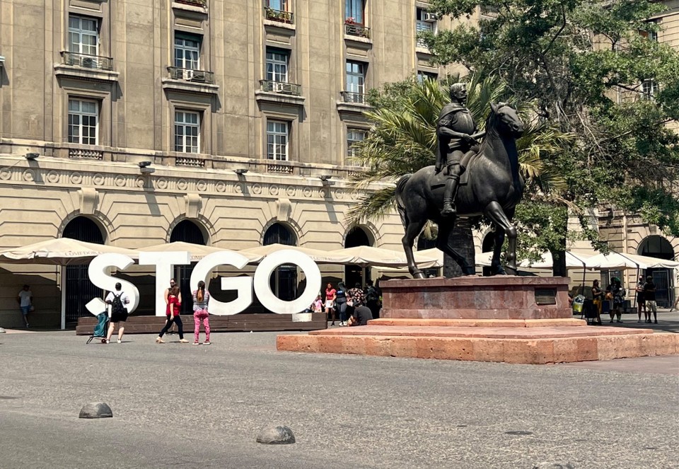 Chile - Santiago - There’s one of these sorts of signs in every city!
