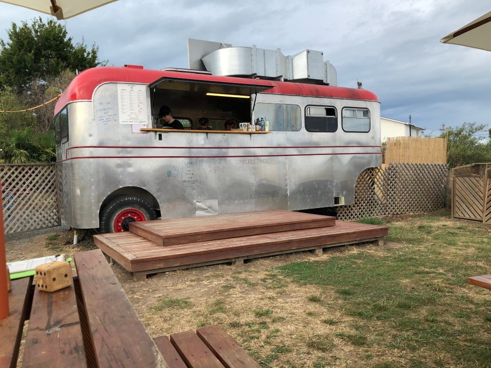 Neuseeland - Appleby - The 5th wheel. Die besten (vielleicht auch die einzigen) Burger von Mapua