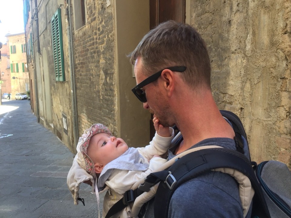 Italien - Siena - Papa bekommt eine Gesichtsmassage! 😊
