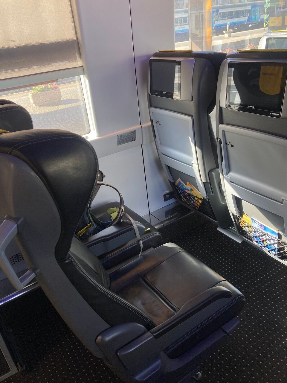 Österreich - Wien - Luxusvariante 😎 fast wie fliegen bei Emirates nur mit mehr Beinfreiheit und besserer Aussicht 🥳