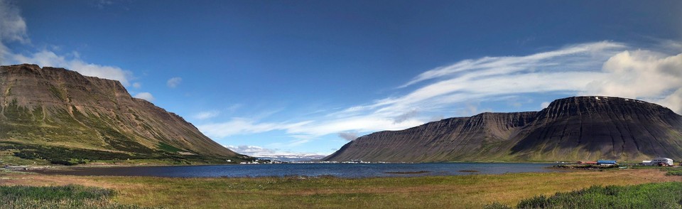 Island - Ísafjörður - Kleines Panoramabild... Mega sieht das hier aus...