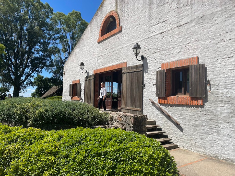 Uruguay - Joanico - Haupthaus und...