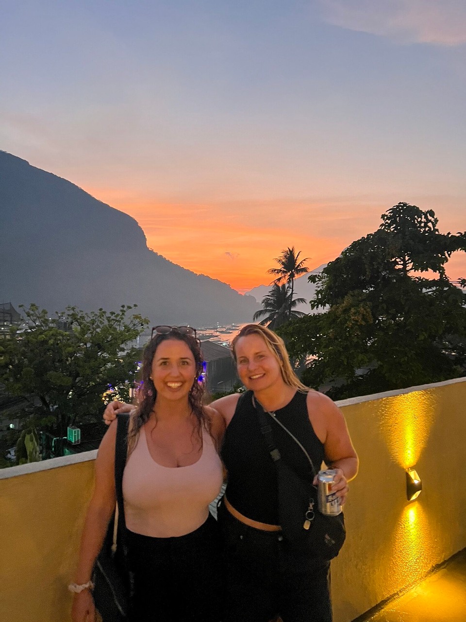 Philippines - El Nido (Bacuit) - Cat and I the night before! 