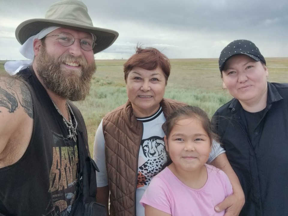 Kasachstan - Krasnoznamenskoe - Assemgul mit ihrer lieben Mutter und ihrer süßen Tochter🙏 Danke nochmal 