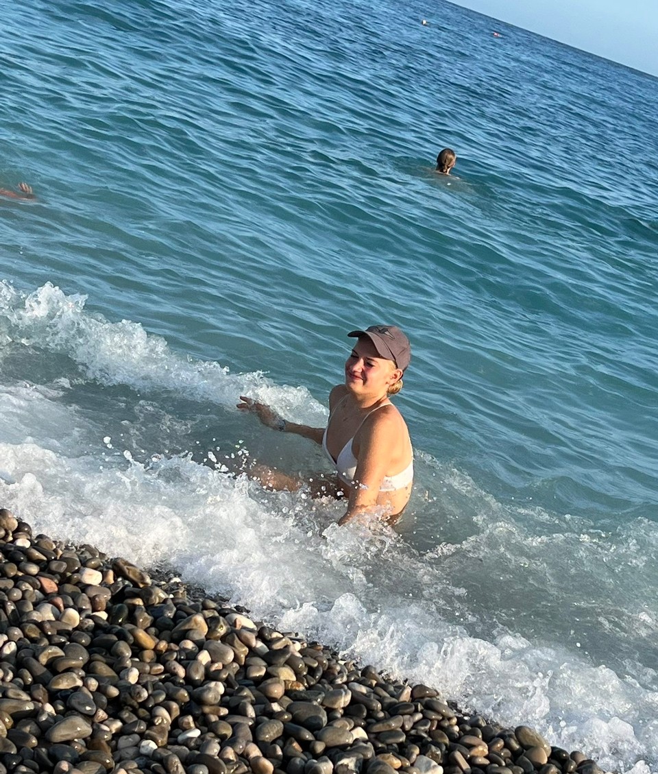 Frankreich - Nizza - Es ist gar nicht so einfach, wieder aus dem Wasser zu kommen. 