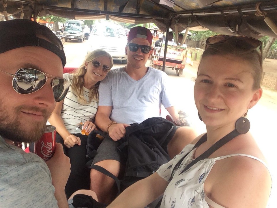 Kambodscha - Siem Reap - -> Day 2

Tagesausflug zum berühmten Angkor Wat🗿
mit Lüli und Schwen 😀
