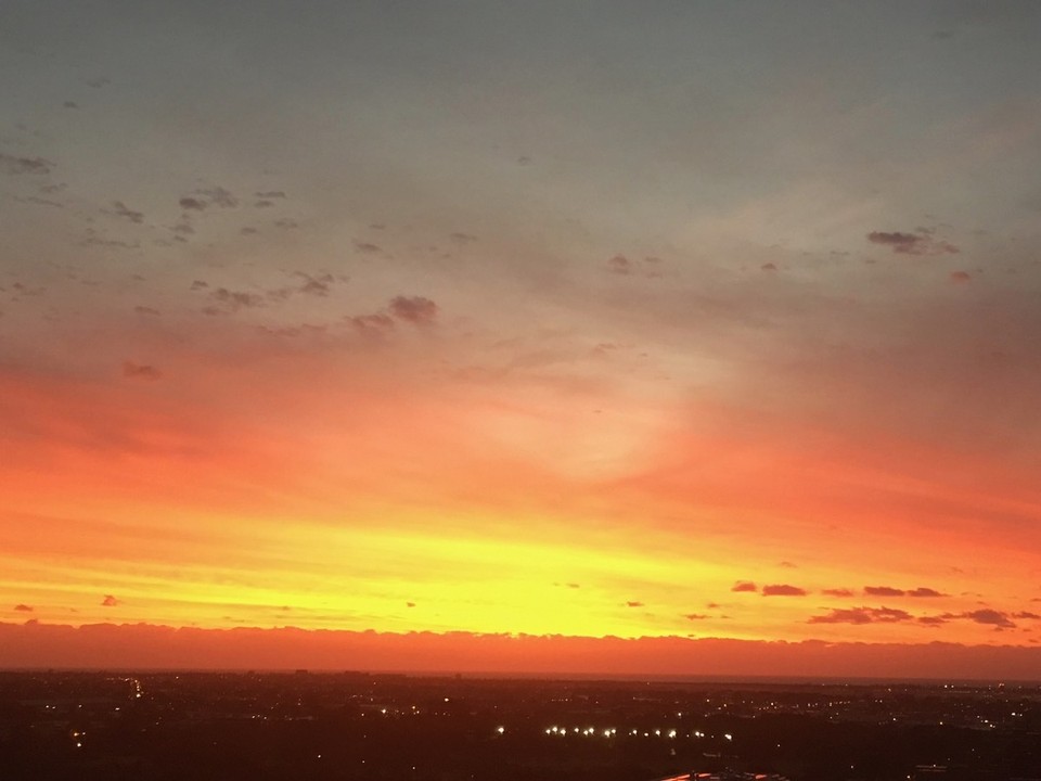 Australien - Adelaide - Feuer am Himmel