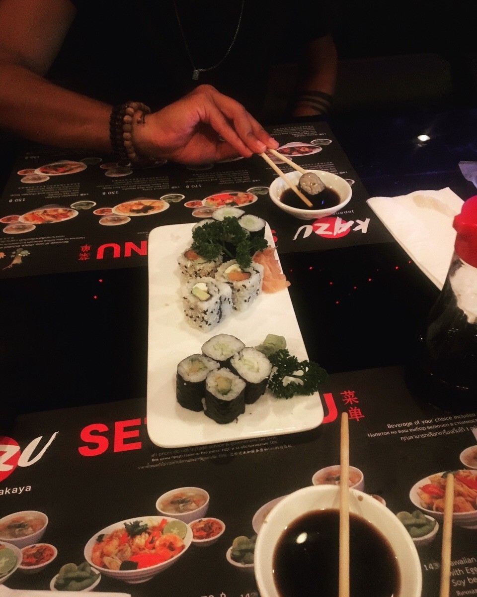  -  - 🥢🍣