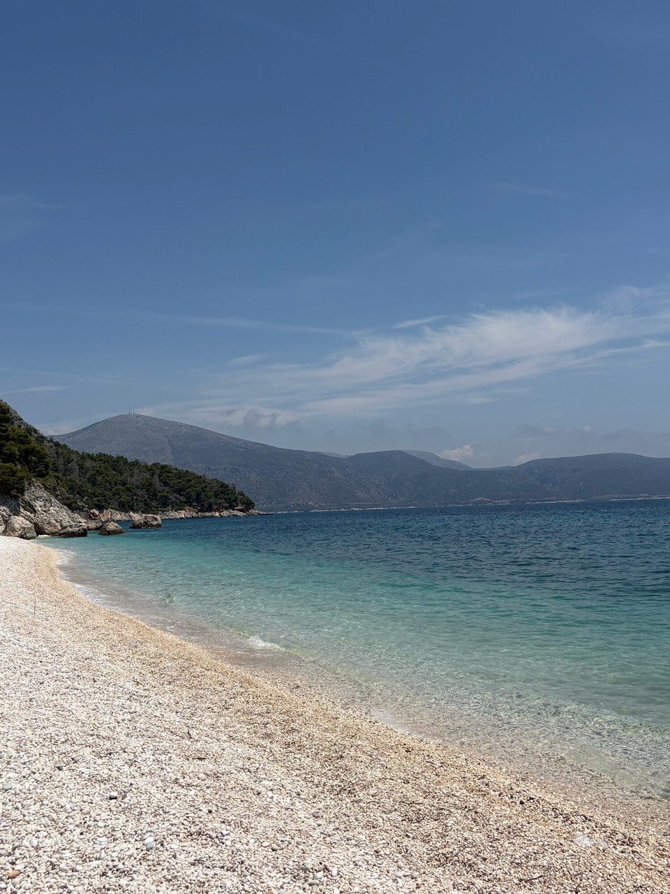 Griechenland - Nydri - Dann ging es weiter zur Insel Kalamos, wo an einem schönen Strand ein Badestopp eingelegt wurde.