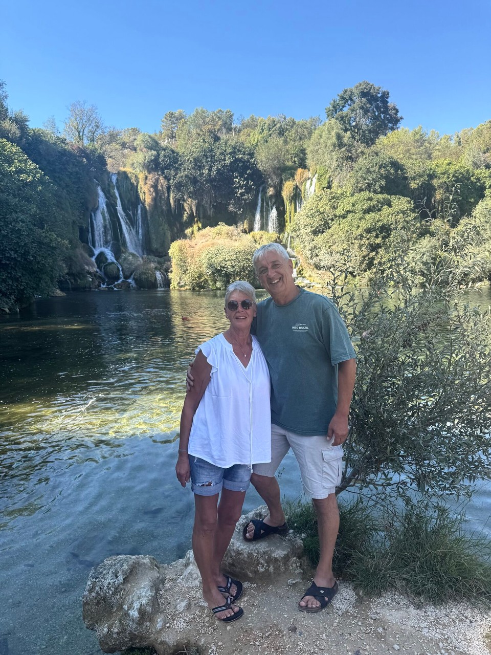 Bosnien und Herzegowina - Grad Trebinje - Falls jemand wissen möchte ob wir bei 28 Grad baden waren, nein.
Das Wasser war A… kalt.
