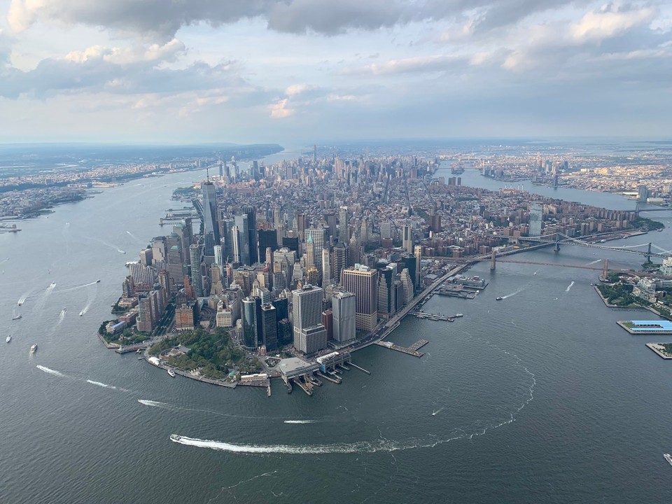 Vereinigte Staaten - Kearny - Manhattan von oben mit Blick auf den Freedom tower wie ihn die Eingeborenen nennen. 