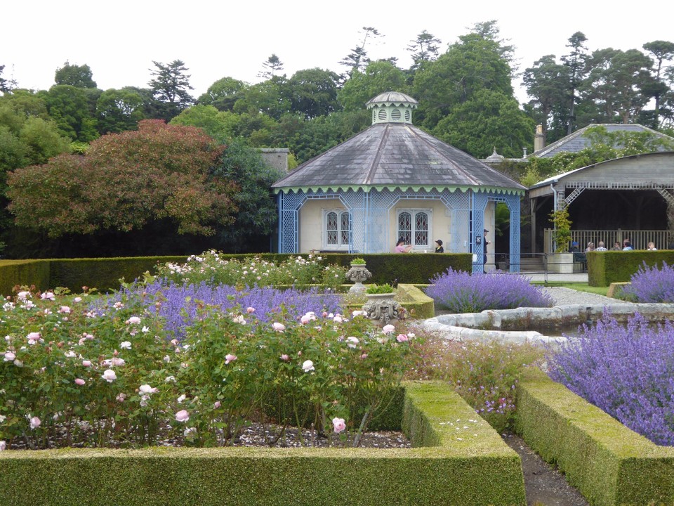 Ireland - Bray - The parterre.