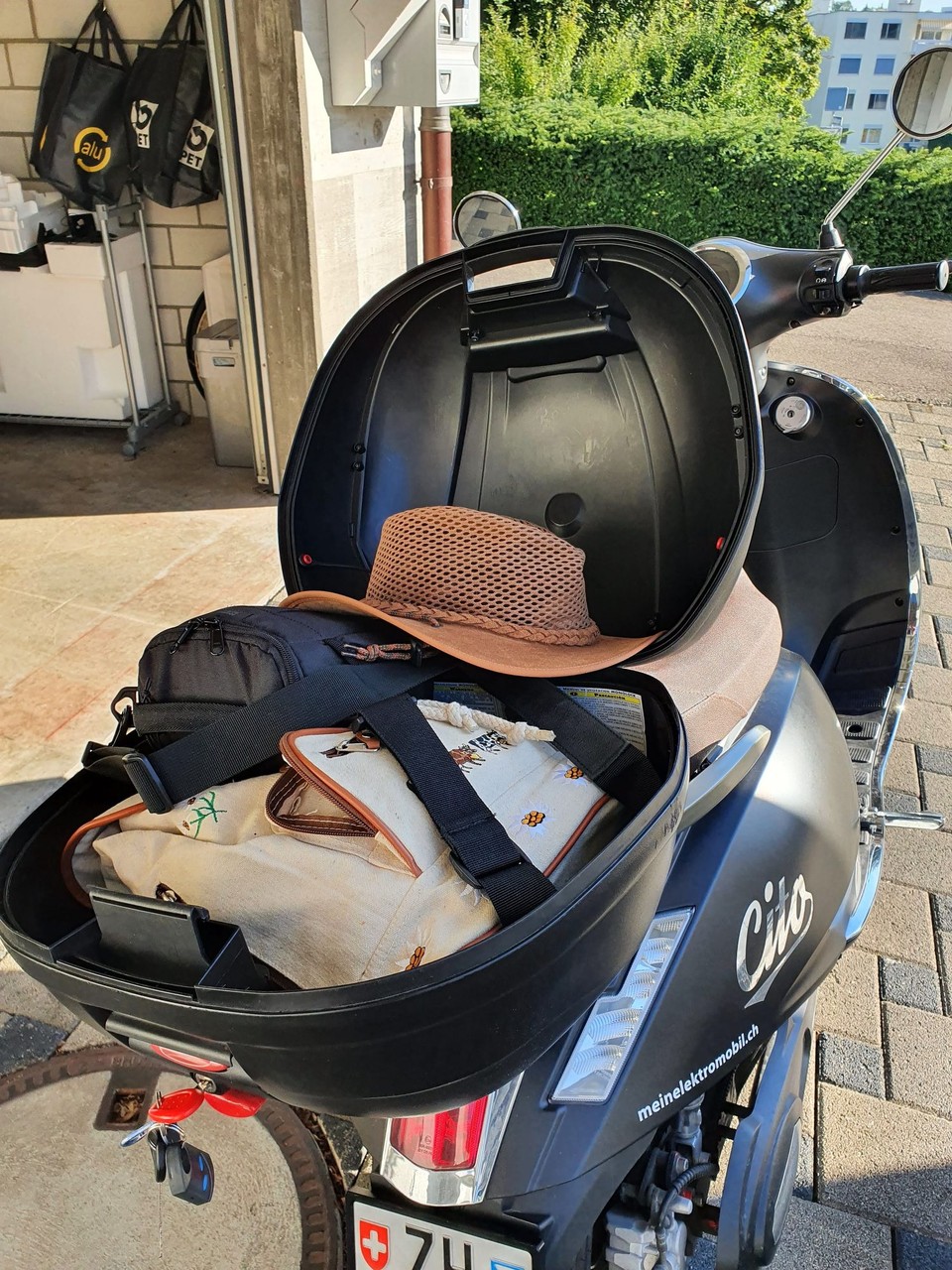 Schweiz - Dübendorf - Die Reise geht los, der Koffer ist gepackt