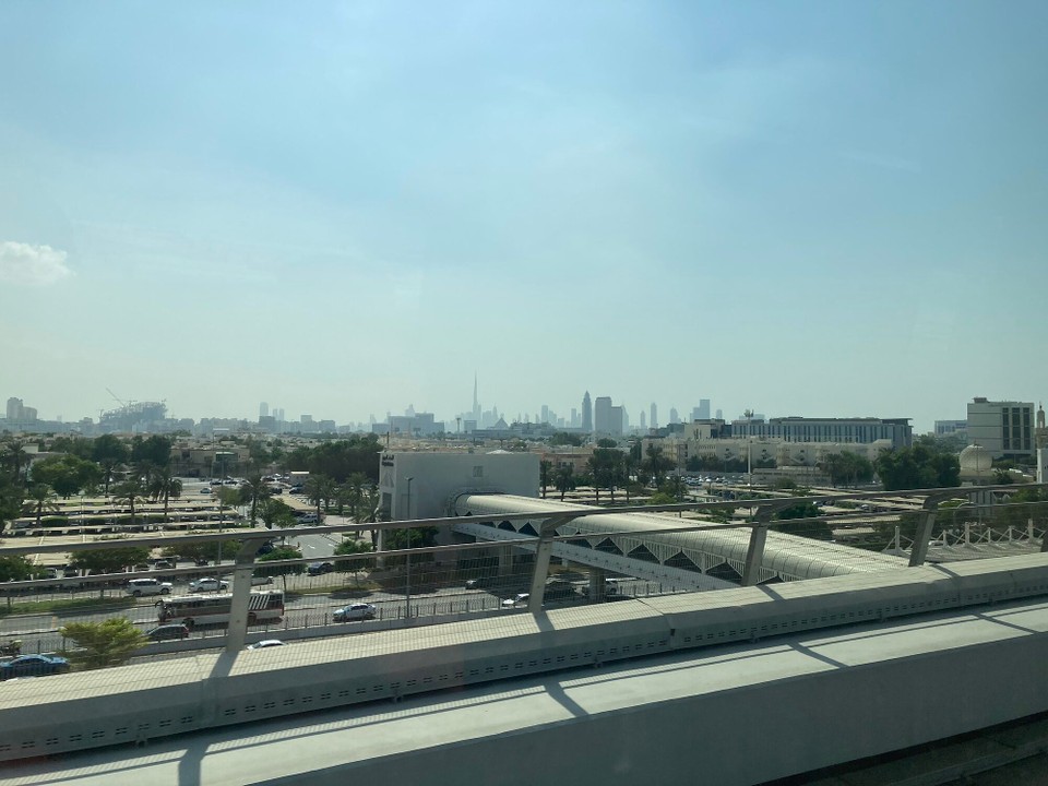 Vereinigte Arabische Emirate - Dubai - Glück gehabt, sicher in Dubai gelandet 😂