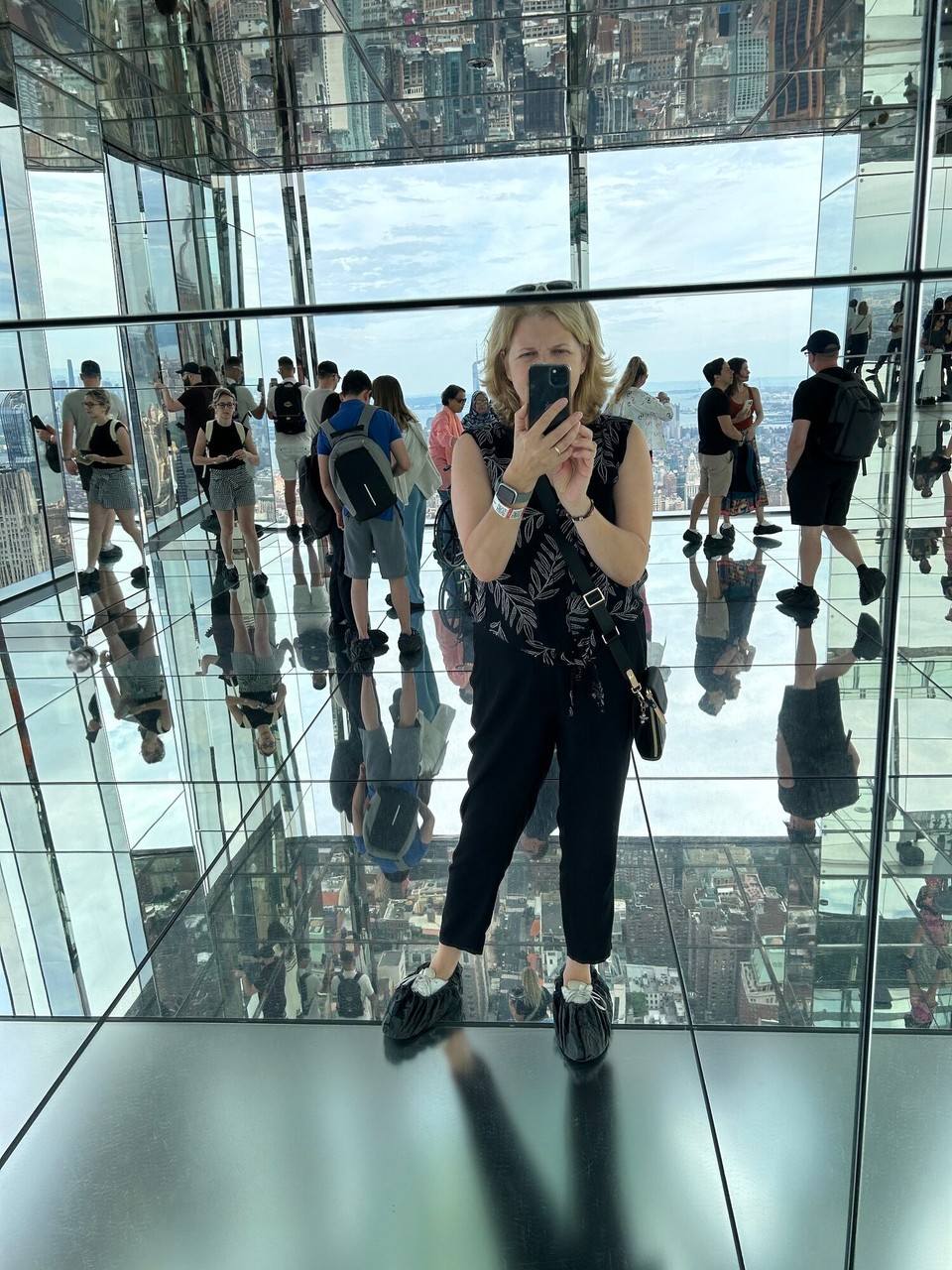 Vereinigte Staaten - New York - Sonnenbrille und Schutz für die Schuhe sind obligatorisch 