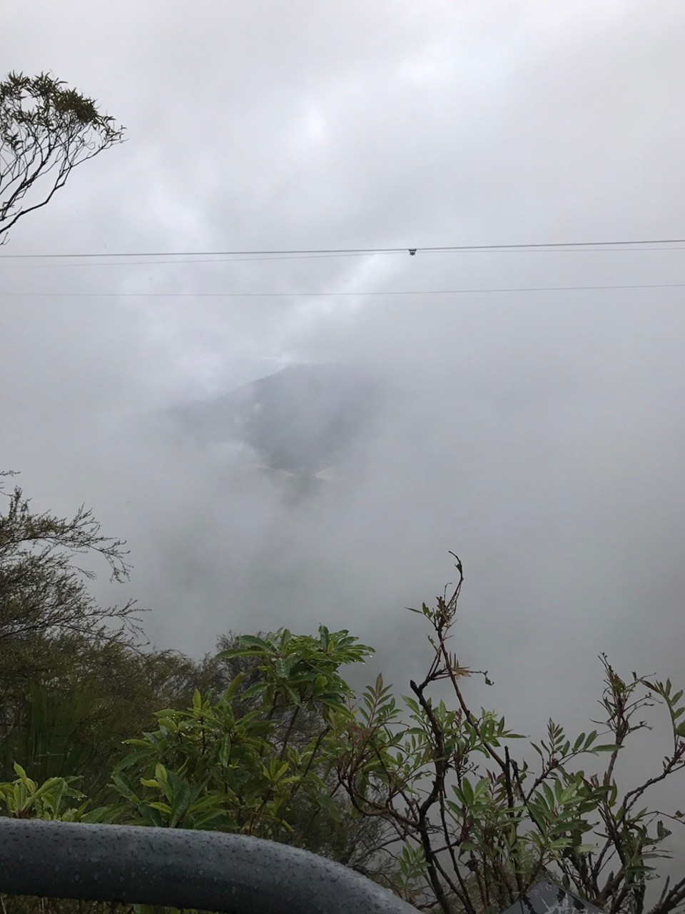 Australia - Katoomba - Started walk from caravan park towards three sisters... went from this..