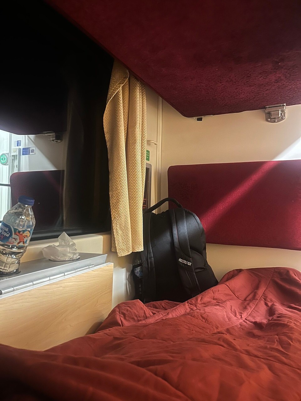 Thailand - Bangkok - Travel day! Off to Chiang Mai on my first ever sleeper train! We set off at 6.40pm and aim to arrive at 7.30am tomorrow morning. So far so good, but I have brought an eye mask as it doesn’t look as though a lights will be turned off. Looking forward to watching the sunrise tomorrow morning 🌅