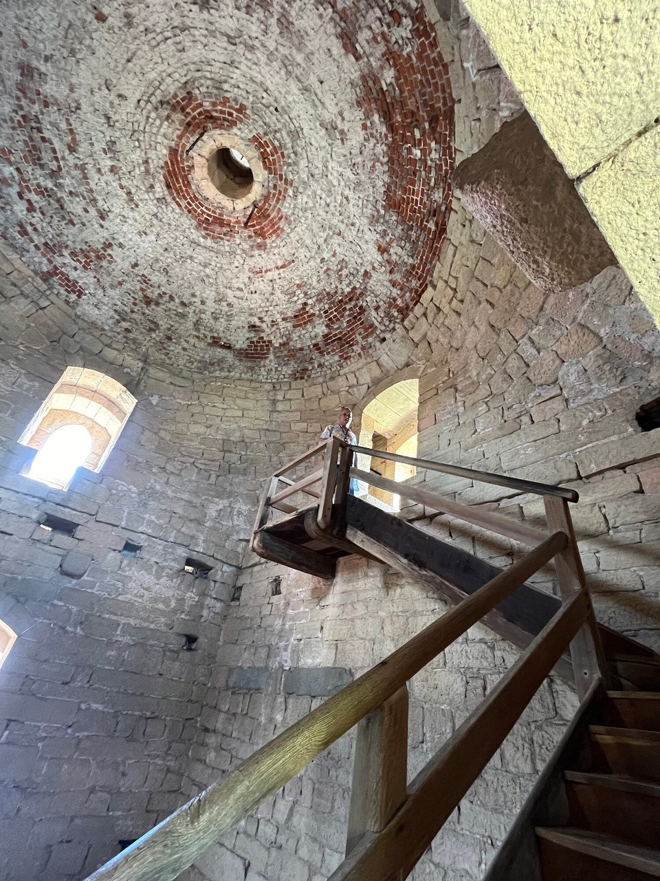 Italien - Angera - Aufstieg zum Turm der Festung