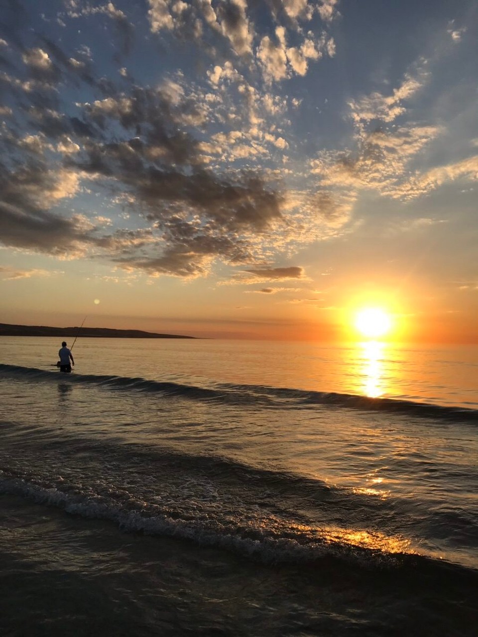 Australien - Adelaide - Ich liebe dieses Bild. Es ist das erste Bild das annähernd zeigt wie schön es war. Wie gut, dass wir alles nochmal ganz anders mit unseren Augen sehen können. Was ein unvergesslicher Sonnenuntergang...
