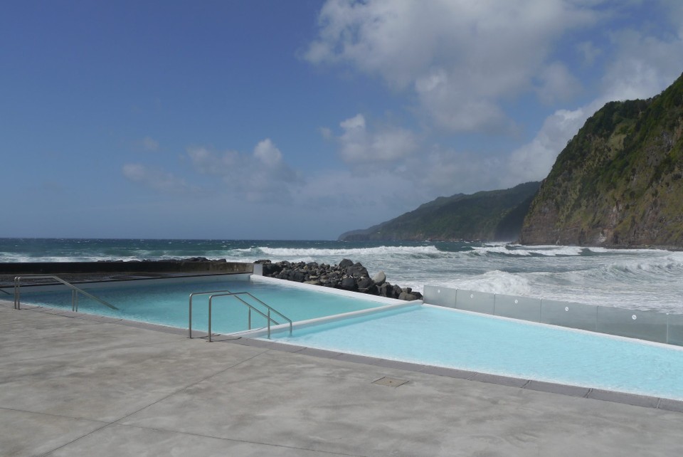 Portugal - Faial da Terra - Pool for free. Nirgendwo in Deutschland, jemals.