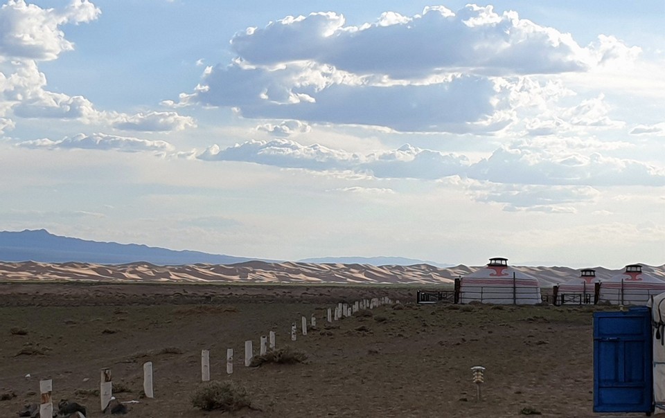 unbekannt - Gobi Desert - View from the Ger