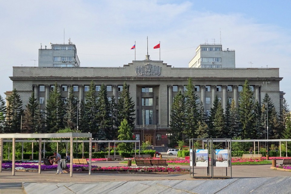 Russia - Tomsk - standard Soviet building