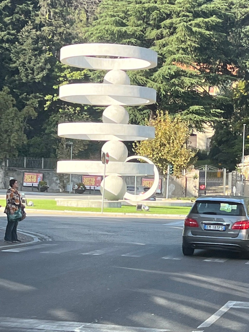 Italien - Como - Kreisel-Kunst in Como