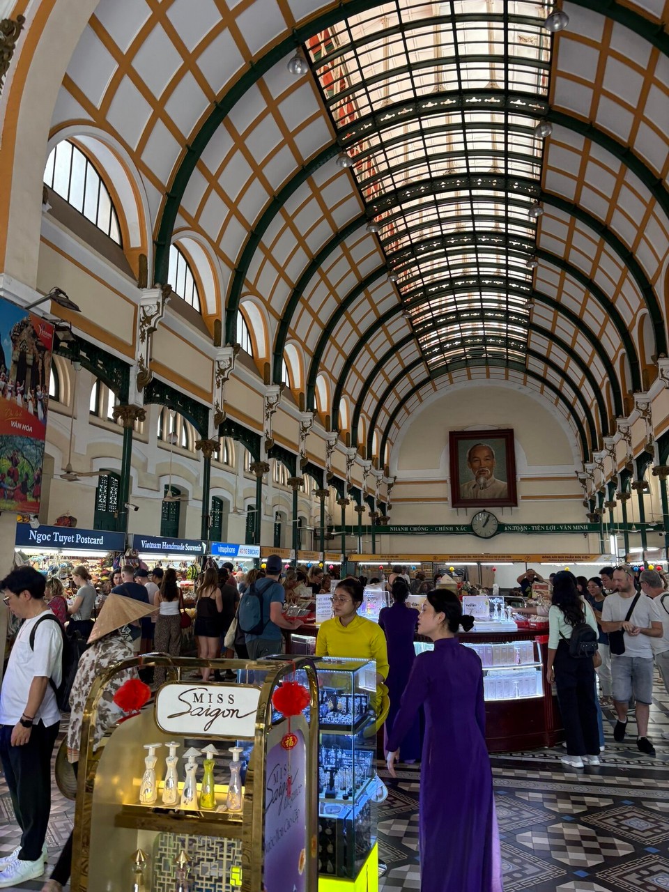 Vietnam - Ho Chi Minh City - Inside the post office! So busy and so many cute postcards 