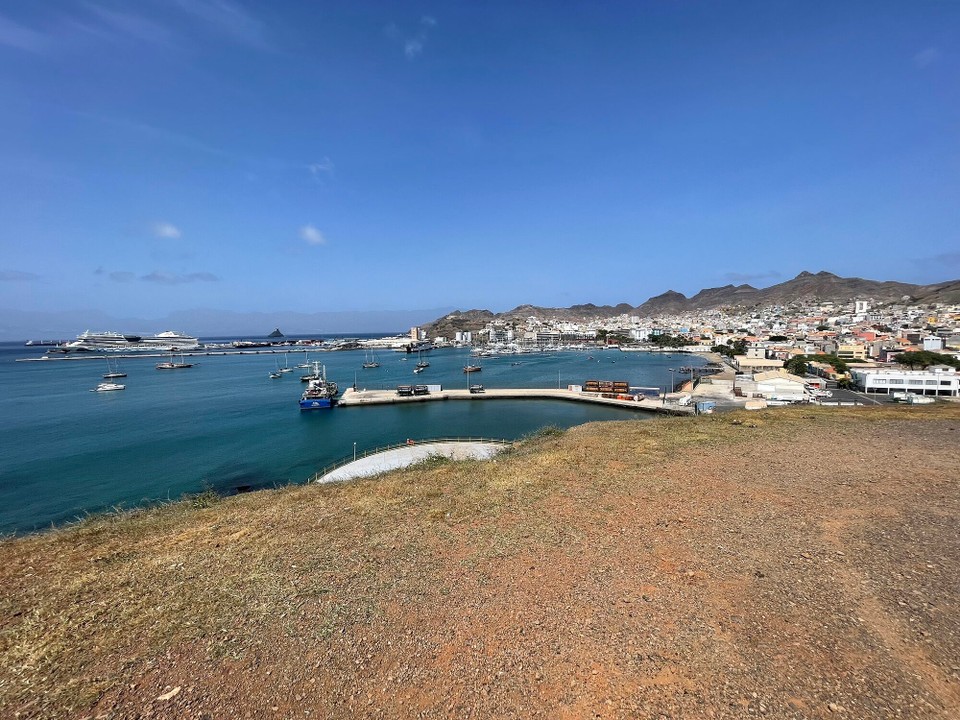 Kap Verde - Mindelo - ...zum Schiff
