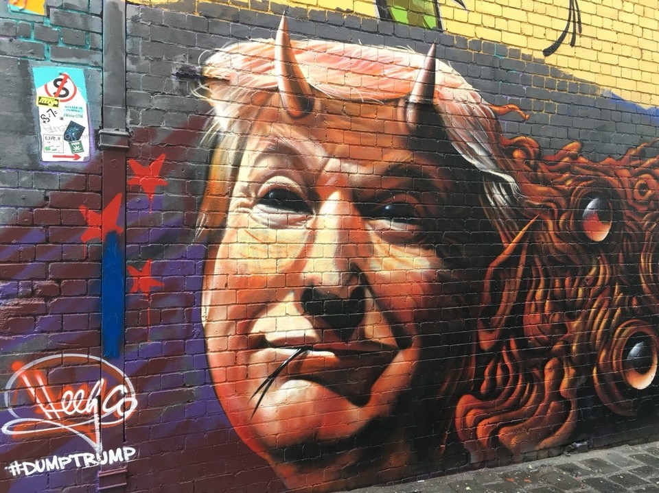 Australien - Melbourne - Selbst in Australien wissen sie was Trump eigentlich wirklich ist - was passiert in Amerika denn gerade fragt man sich da? (schaut euch reden von der Democratic Convention an, vor allem die Rede von Obama wenn ihr nicht Zeit habt euch mehr anzuschauen) 