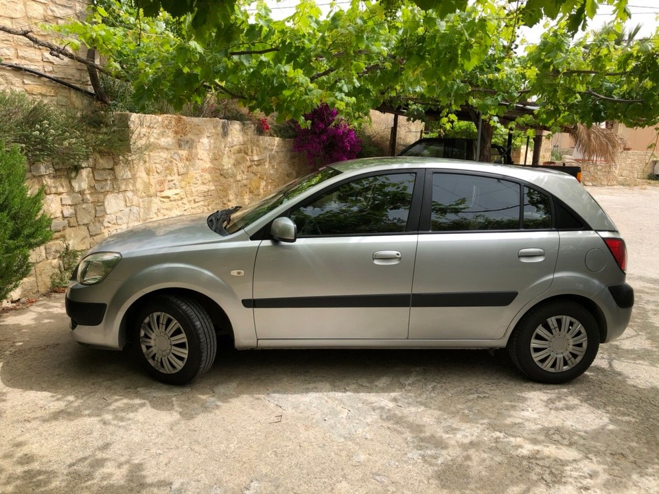 Griechenland - Aptera - Dank "Surprise Car" Autovermietung bekommen wir den coolsten Straßenkreuzer ever! Einen KIA Rio