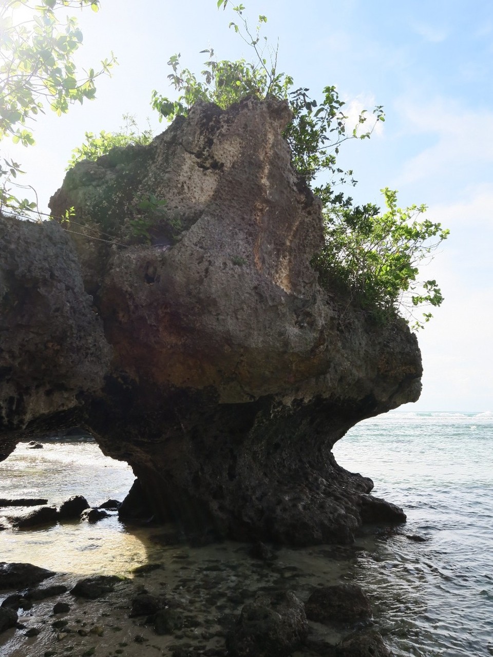 Indonesia - Bali - Impossible beach, pas facile l'acces et pas vraiment de plage...