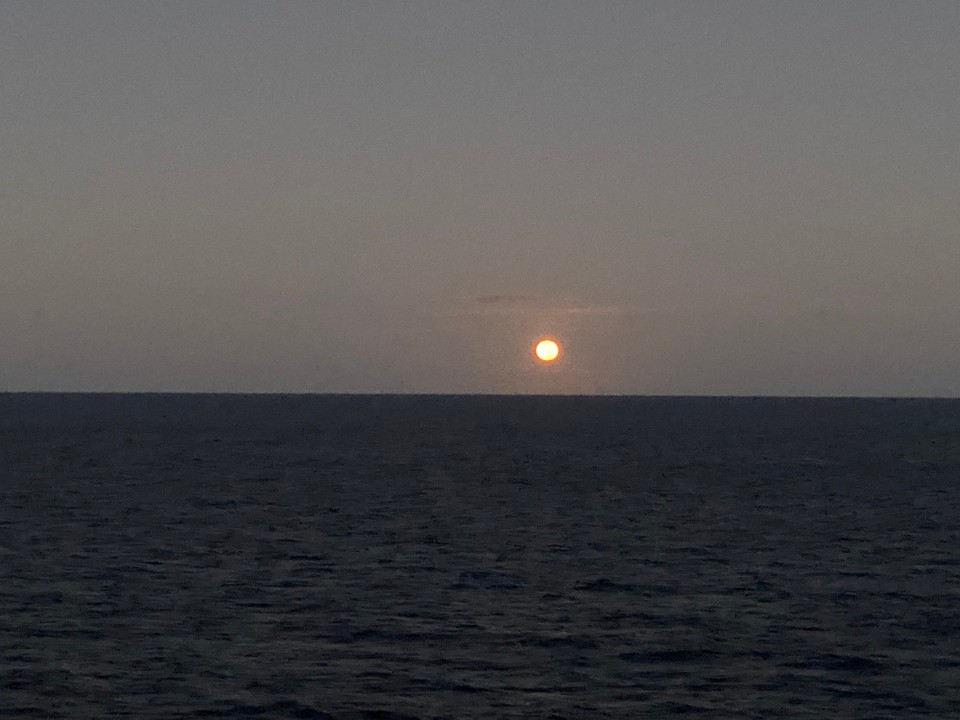 Spanien - Ibiza - Der Mond geht unter vor Ibiza 