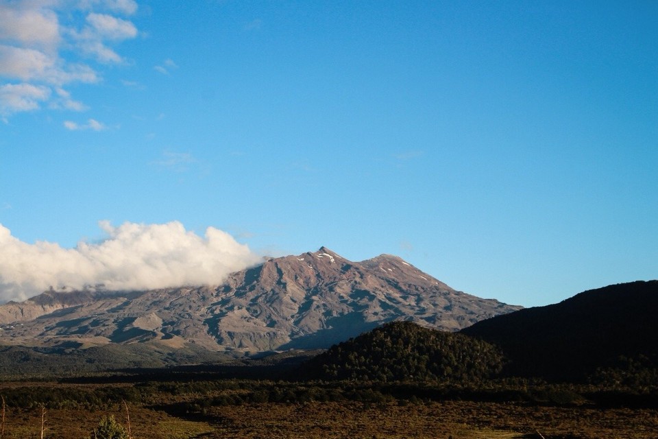 Neuseeland -  - am Vorabend Blick auf den höchsten Vulkan, den Ruapehu