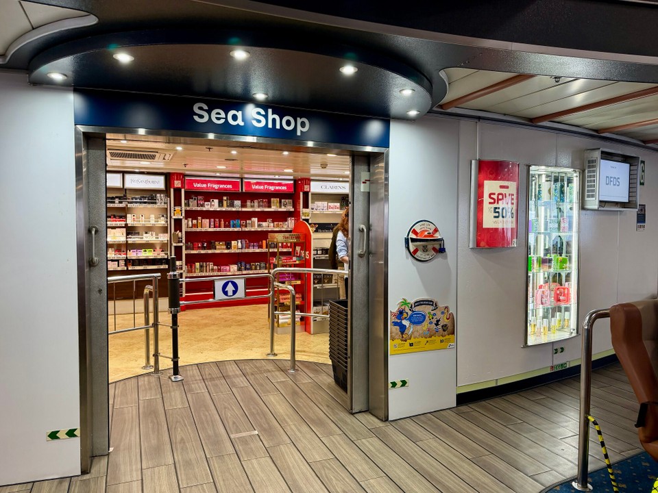 Frankreich - Saint-Malo - 2h schaukelndes Duty Free