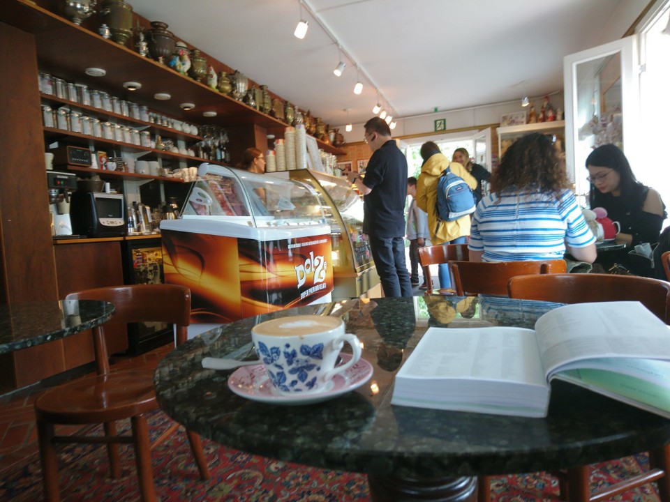 Finnland - Helsinki - das kleine gemütliche Kaffee am Spielzeugmuseum