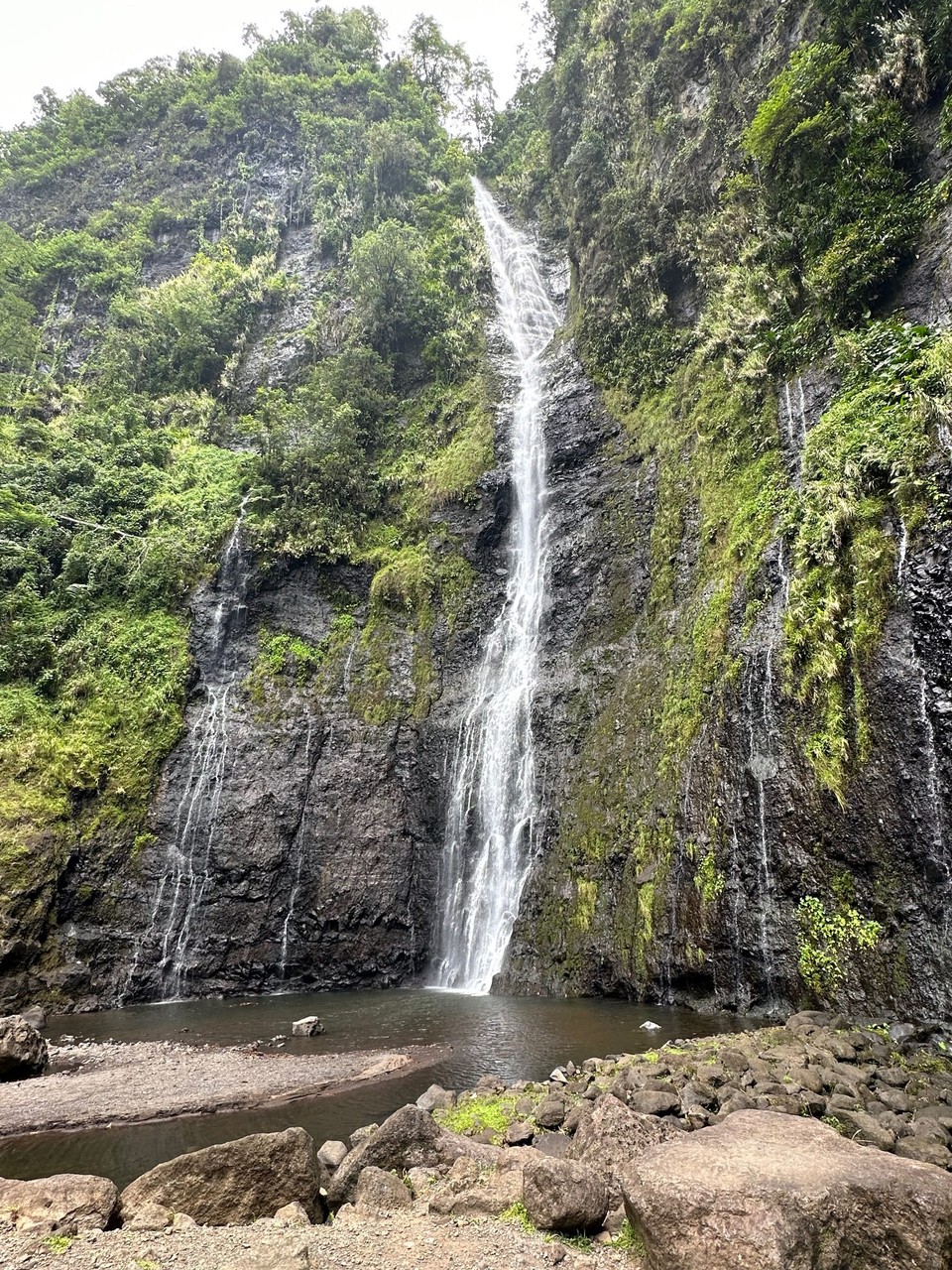 Französisch-Polynesien - Papeete - Wasserfall an der Ostküste 