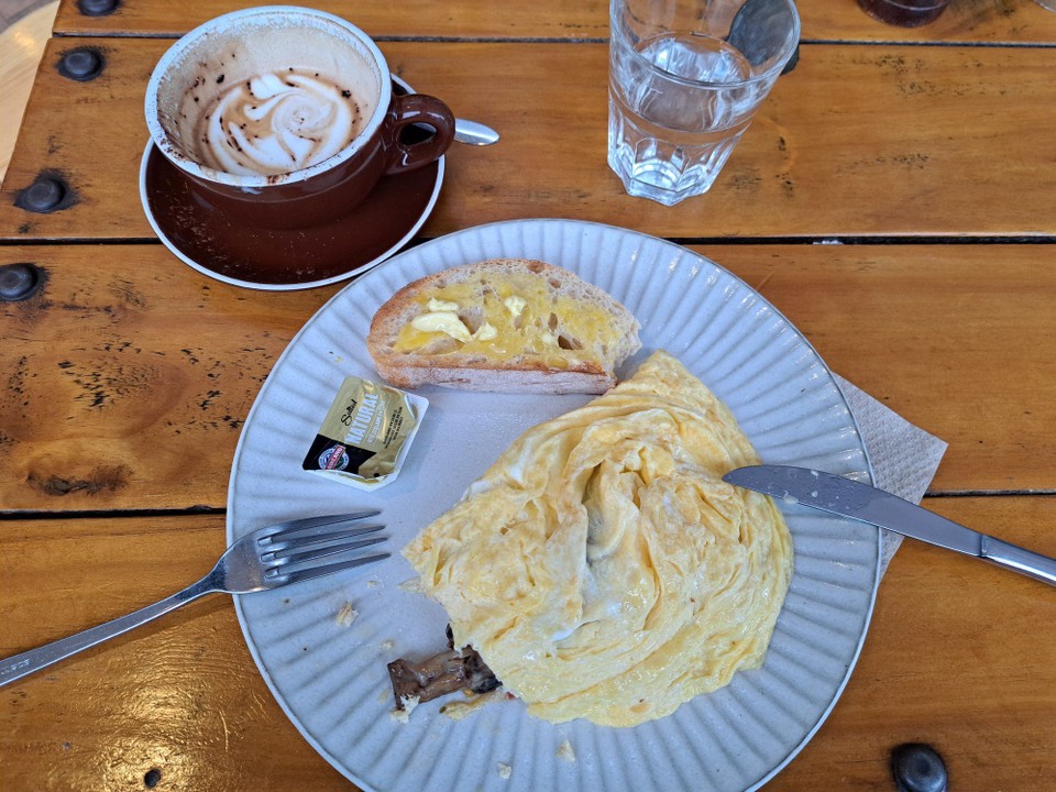 Neuseeland - Whangaparāoa - Mein Morgenessen, nach dem mich Rose mitgenommen hat 
