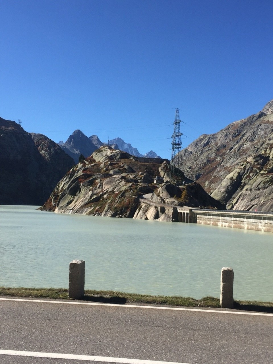 Schweiz - Grindelwald - Einer der  Staudämme am Grimselpass