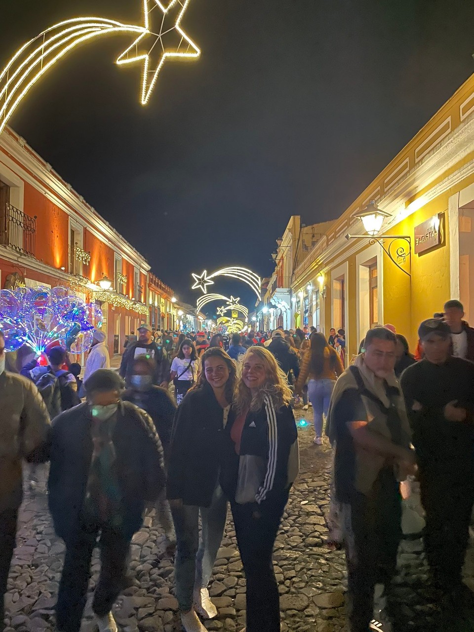 Guatemala - Antigua Guatemala - Am Abend ging es dann zum Parada schauen 🌠 