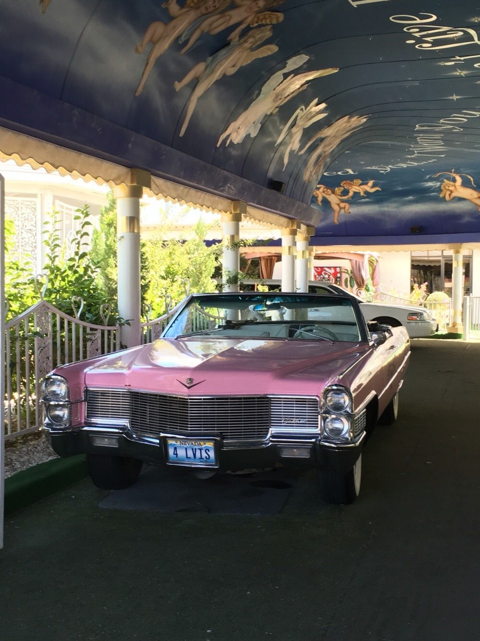 Vereinigte Staaten - Las Vegas - Aber das Auto ist schon ziemlich cool - andere Farbe und ich hätt dsa mitgenommen